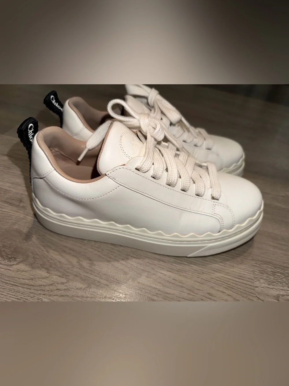 Chloé Lauren Low-Top Leather Sneakers